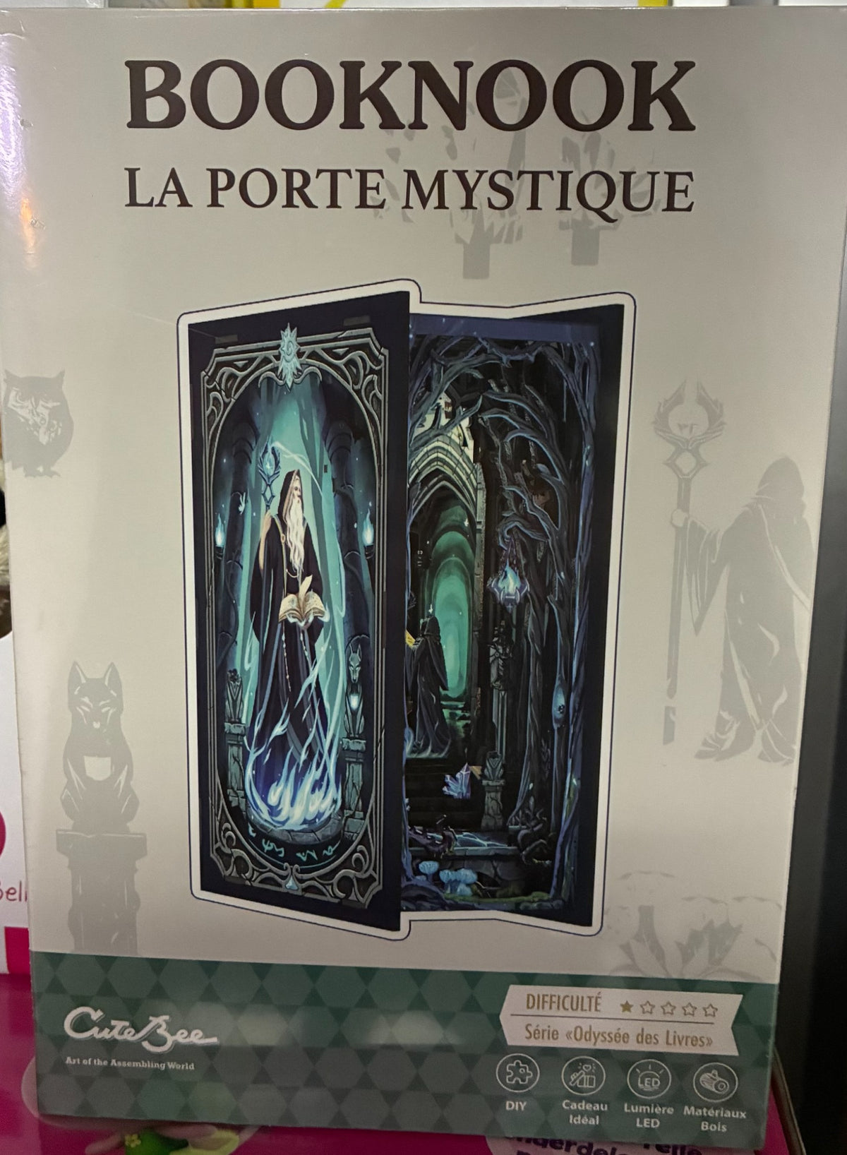 Book Nook DIY La Porte Mystique CuteBee - boîte originale