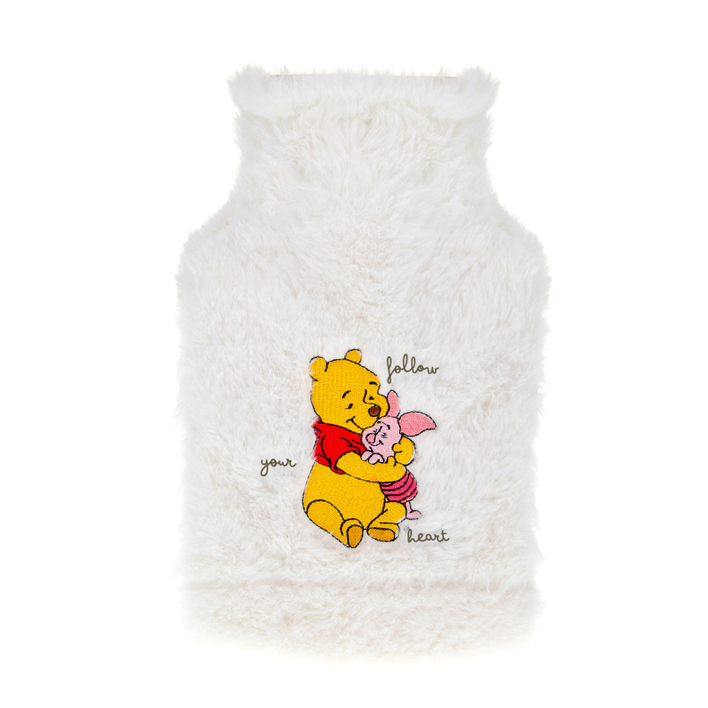 Détails brodés Winnie l’Ourson et Porcinet sur la bouillotte